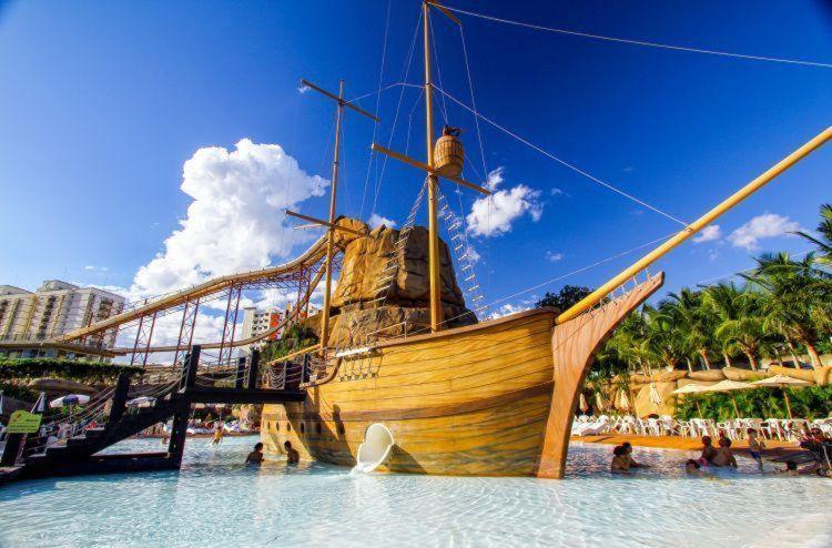 Piazza Diroma - Cortesia Park Diroma, Splash E Slide カルダス・ノバス エクステリア 写真