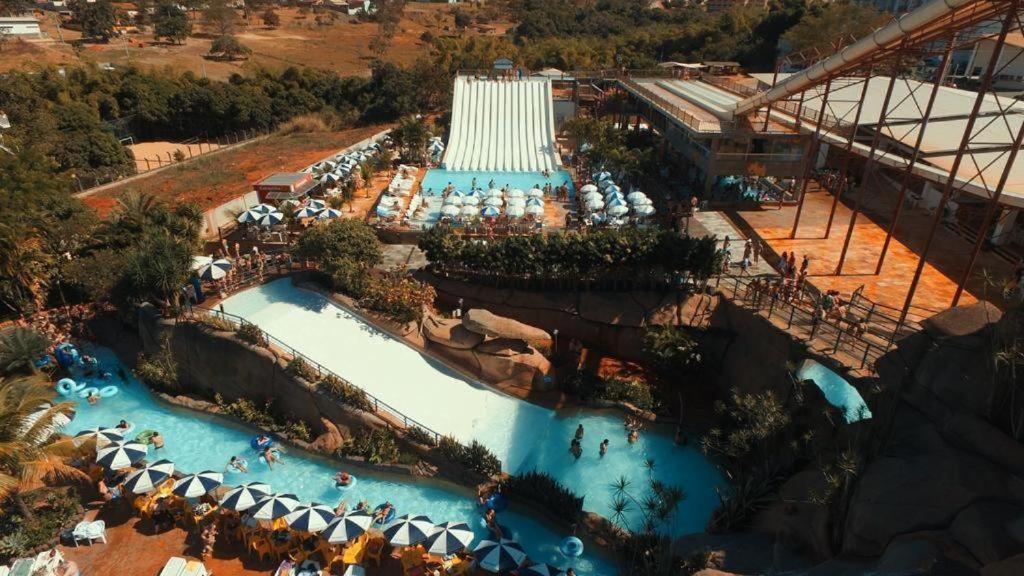 Piazza Diroma - Cortesia Park Diroma, Splash E Slide カルダス・ノバス エクステリア 写真