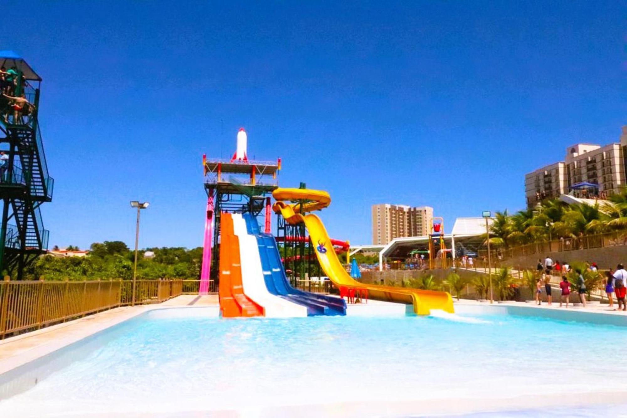 Piazza Diroma - Cortesia Park Diroma, Splash E Slide カルダス・ノバス エクステリア 写真