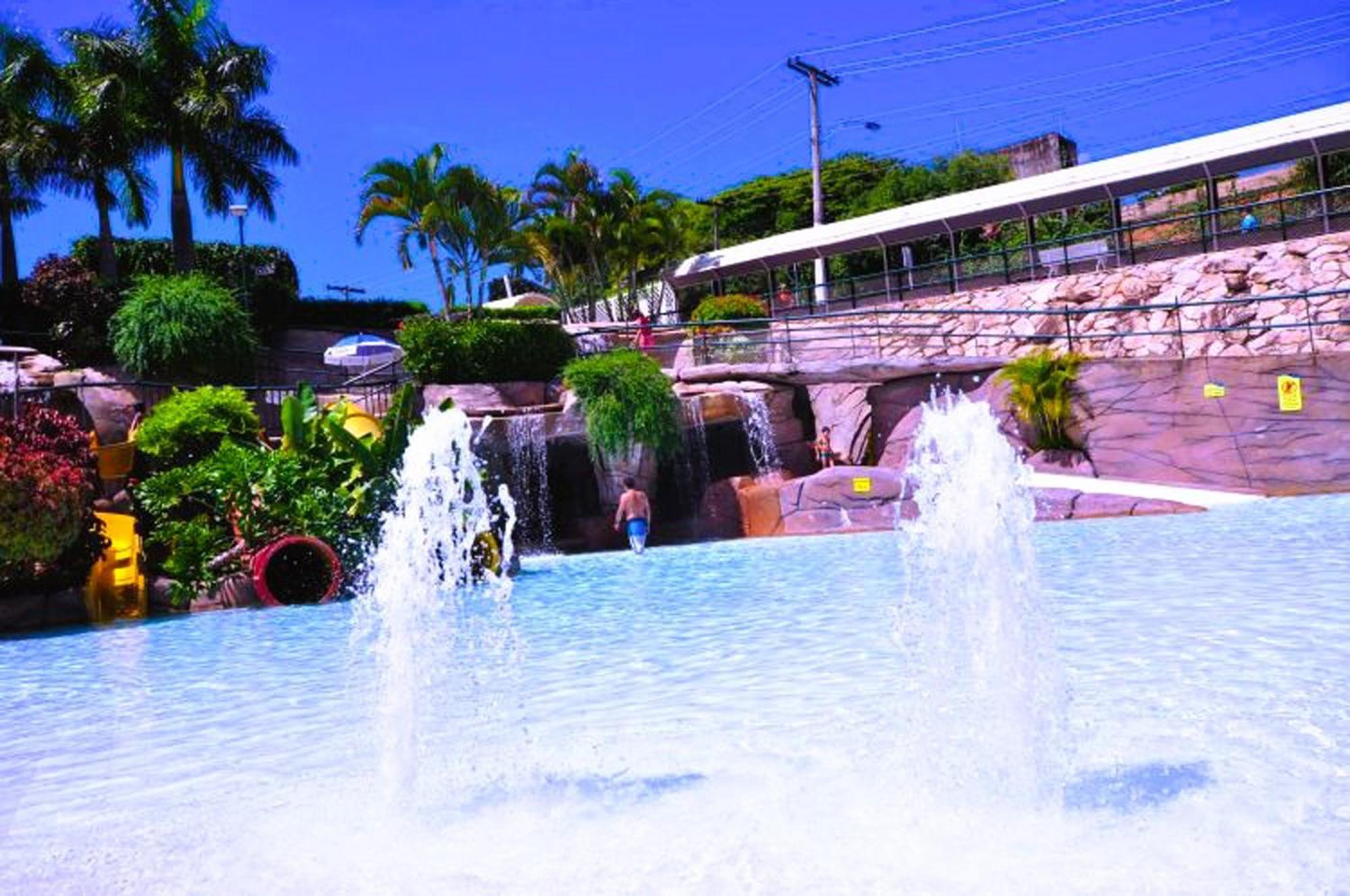 Piazza Diroma - Cortesia Park Diroma, Splash E Slide カルダス・ノバス エクステリア 写真